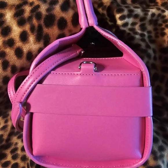 Kate Spade purse, new without tags. - Picture 3 of 4